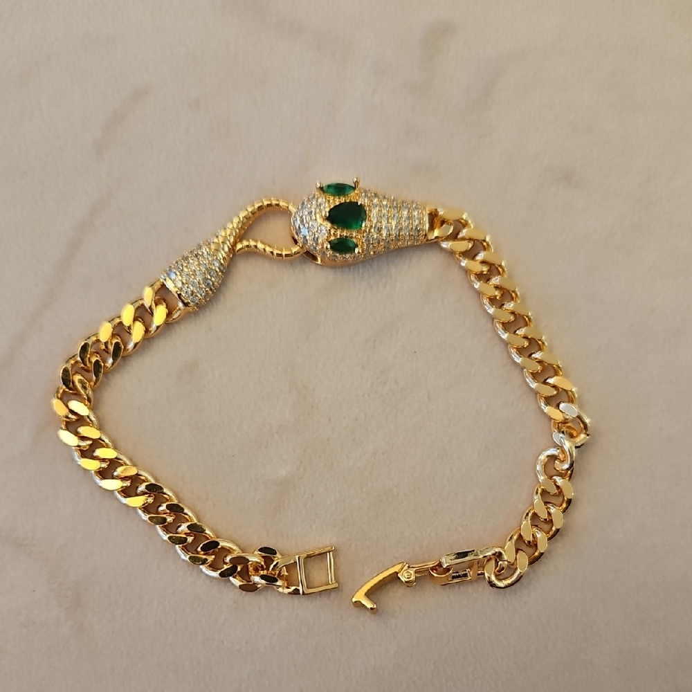 Elegant Gold Plated and Green Emerald Bracelet 8 Inch